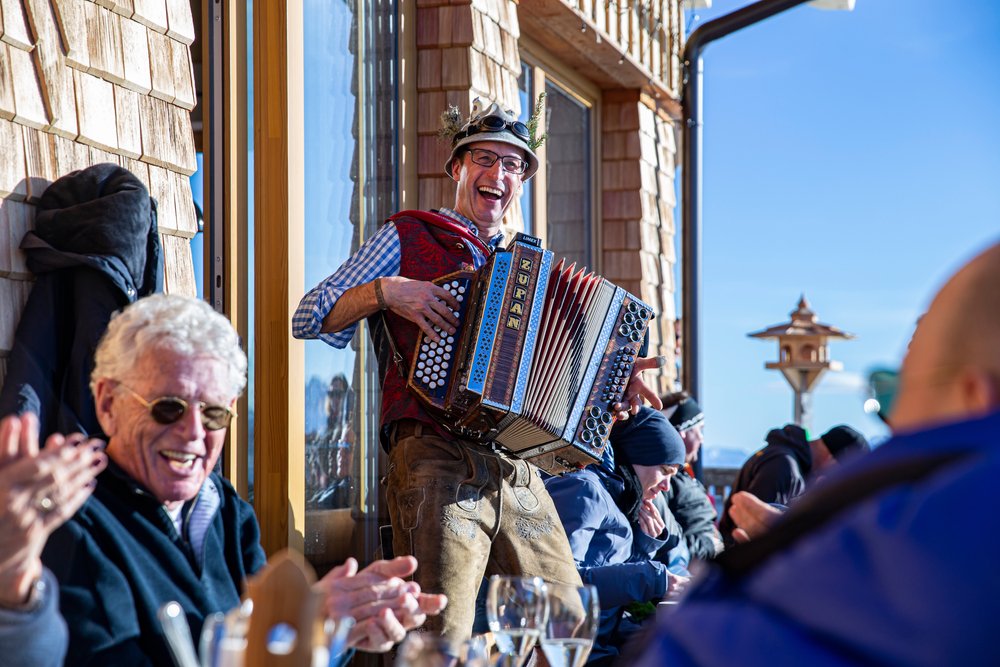 The Luxian Descent, torchlit ski festival